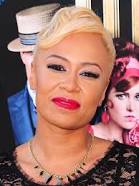 How tall is Emeli Sande?